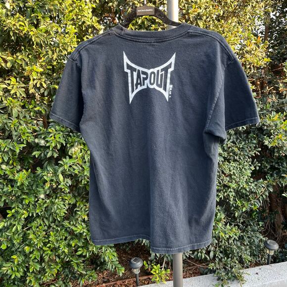 Y2K Tapout American Arrogant Men’s Medium Black T-Shirt - Picture 2 of 6